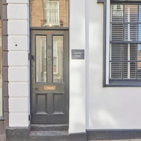 Host & - Castle View 度假居