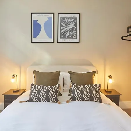 بيت للعطل Host & - Castle View